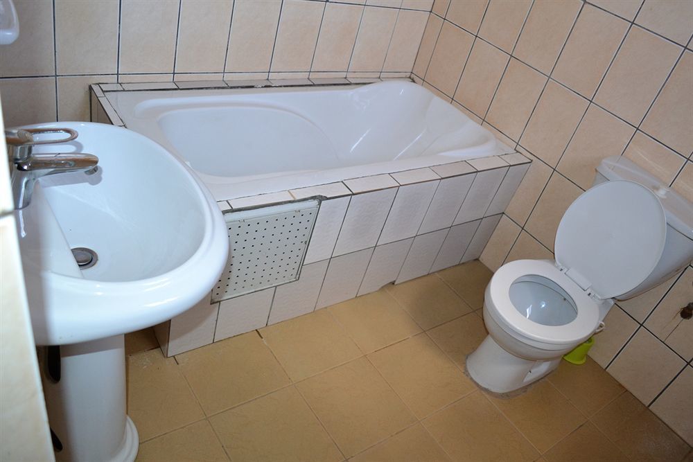 Hotel De Malte Dschang Экстерьер фото